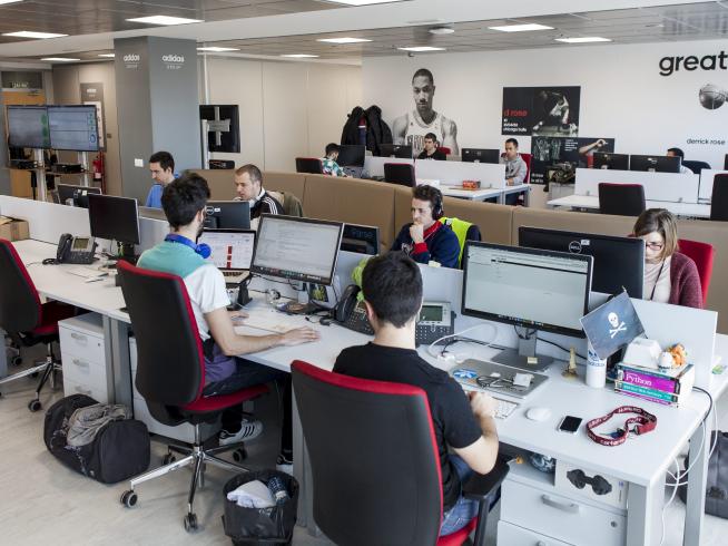 Ídolo Cuervo Mente Adidas necesita 49 profesionales más para su oficina de innovación  tecnológica en Zaragoza | Noticias de Economía en Heraldo.es