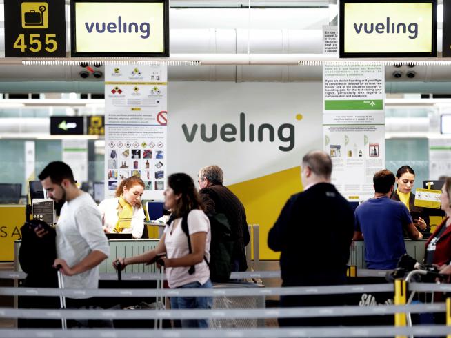Producción repetición Anuncio La huelga de Vueling obliga a cancelar 122 vuelos, sin graves incidencias |  Noticias de Nacional en Heraldo.es
