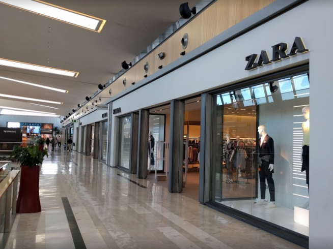 Zara amplía su tienda de Puerto Venecia,