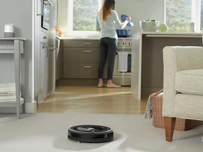 Necesitas un robot aspirador? Amazon rebaja 120 euros una de las Roomba deseadas