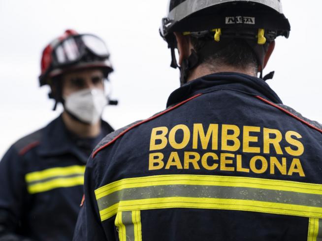Decenas de animales mueren el incendio de una tienda mascotas Barcelona