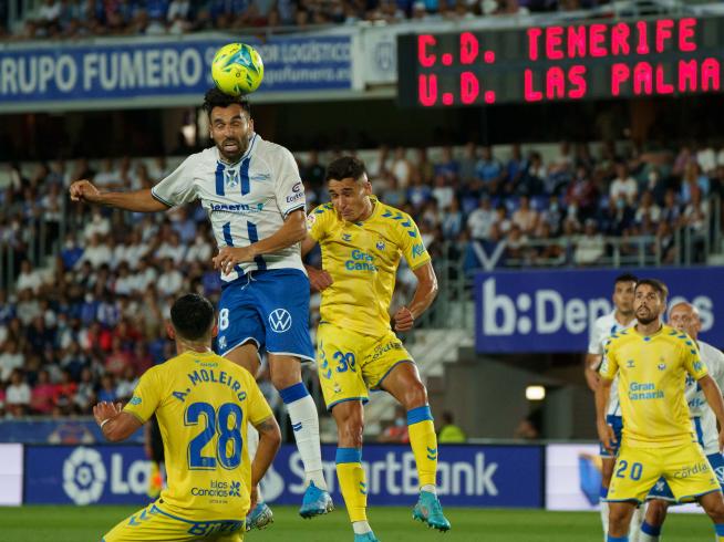 El Tenerife encauza la del off' ascenso a Primera División ante Palmas