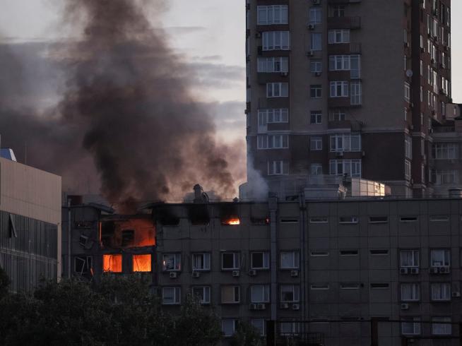 Gritos y pánico en Kiev, atacada por drones 'suicidas'
