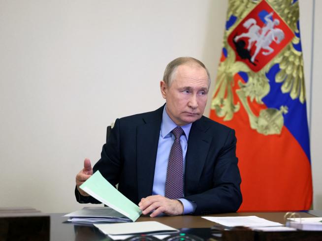 Rusia tilda de "provocación deliberada" las acusaciones sobre el impacto de  misiles en Polonia