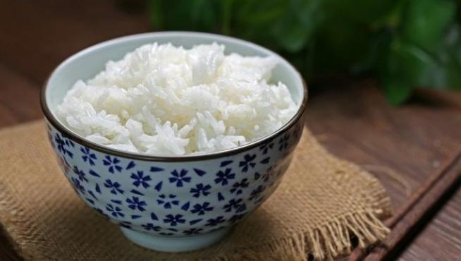 Los granos del arroz perfecto deben estar sueltos y completamente blancos, sin transparencias.