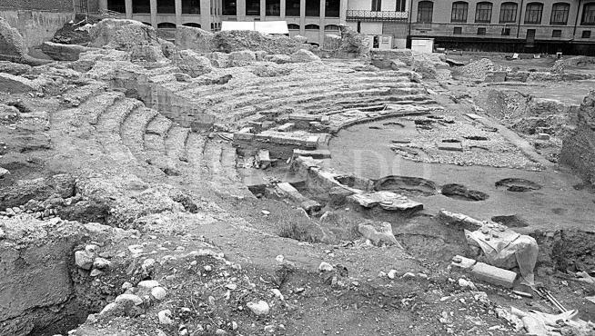Los restos del Teatro Romano de Zaragoza en 1997