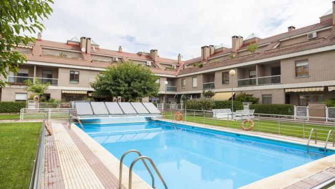 El tamaño de las estancias es uno de los puntos fuertes de esta vivienda. Más información en: www.landapropiedades.com/index.php