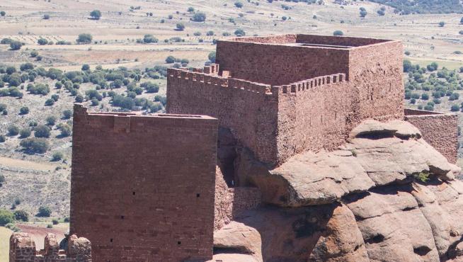El de Peracense es uno de los castillos mejor conservados de Aragón.
