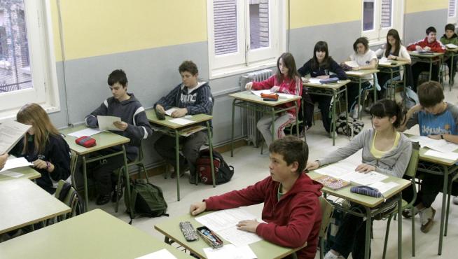 La huelga convocada por CGT, STEA y CC. OO. afecta a más de 14.500 docentes de Aragón.