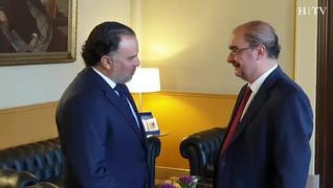 Fernando de Yarza López-Madrazo, presidente de HENNEO, ha sido recibido por Javier Lambán, presidente en funciones del Gobierno de Aragón, tras su nombramiento como presidente de WAN-IFRA.