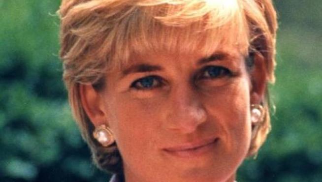 PRINCESS DIANAPRINCESS OF WALES1996 WASHINGTON DCPHOTO WAS ON THE COVER OF US NEWS MAGAZINE AND WAS THE BEST SELLING ISSUE IN 70 YEARS.