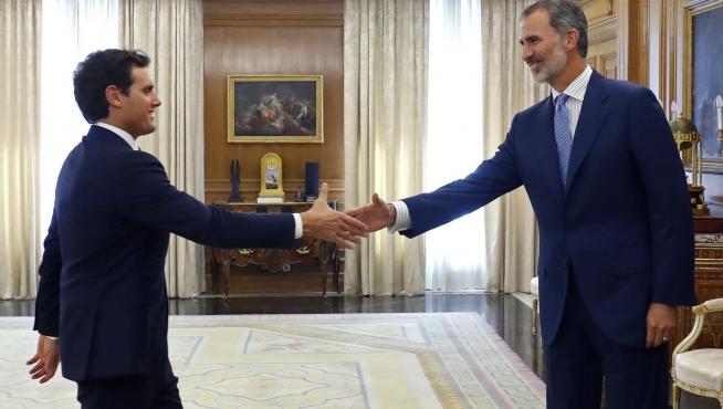 Albert Rivera se reúne con Felipe VI en el Palacio de la Zarzuela.