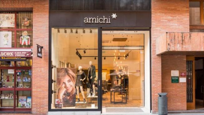 Una imagen de la tienda de la firma de moda Amichi en el Coso Alto de Huesca.