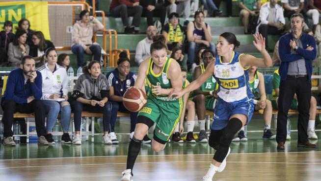Zsofia Simon, del Mann Filter, en el partido ante el Cadi la Seu.