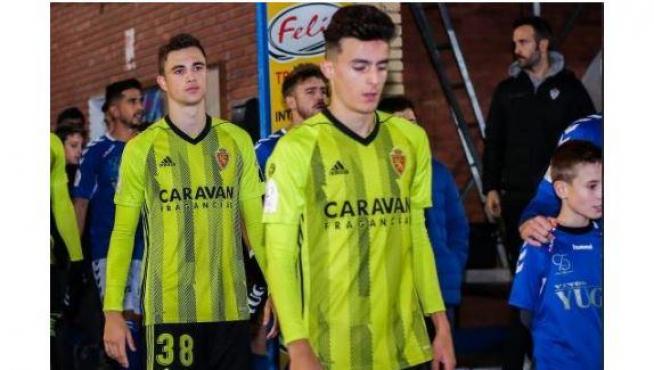 Francés (39) y Borge (38), debutantes juveniles con el primer equipo del Real Zaragoza en Socuéllamos, salen al campo Paquito Giménez en el partido de Copa.