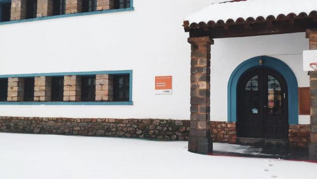 El colegio de Almonacid de la Sierra amaneció sin luz y sin calefacción