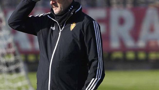 Víctor Fernández, en el entrenamiento del equipo en la Ciudad Deportiva.
