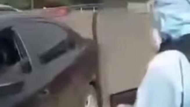 Fotograma del vídeo en el que China muestra las medidas de control ante casos sopechosos de coronavirus.