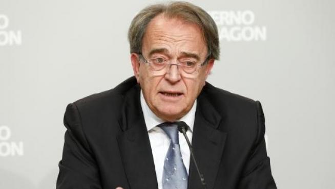 El consejero de Hacienda, Carlos Pérez Anadón, en su comparecencia tras el Consejo de Gobierno celebrado este miércoles