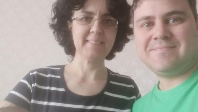 José Antonio Sánchez y Gema García, en Kiev con su hija.