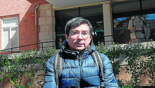 Sebastián Medina, médico de la UCI de Teruel, en el Obispo Polanco.