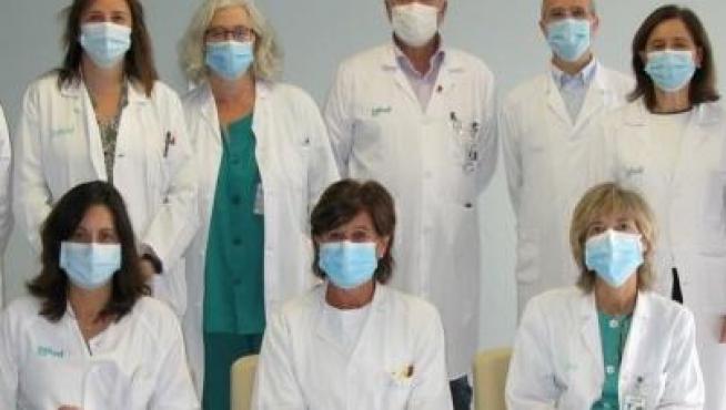 El gerente del Sector Zaragoza II con representantes de los servicios implicados en el 'Proceso de cáncer de próstata'.