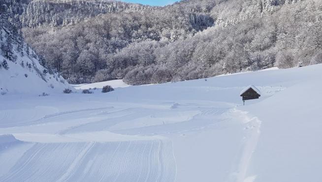 Bella cubre de nieve los espacios nórdicos del Pirineo.