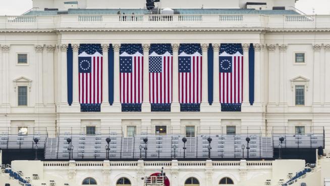 Washington (United States), 17/01/2021.- The US Capitol is seen ahead of President-elect Joe Biden's inauguration from the National Mall in Washington, DC, USA, 17 January 2021. Biden will be sworn-in as the 46th president on 20 January. (Estados Unidos) EFE/EPA/JIM LO SCALZO President-elect Biden Inaugural Events