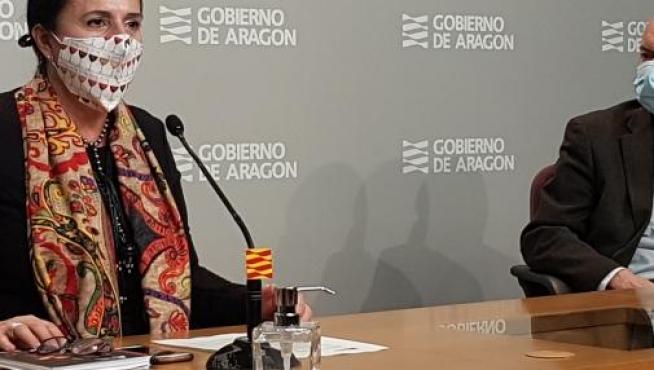 La directora general de Promoción e Innovación Agroalimentaria, Carmen Urbano, y el director de Arex, Ramón Tejedor, en la presentación de la campaña.