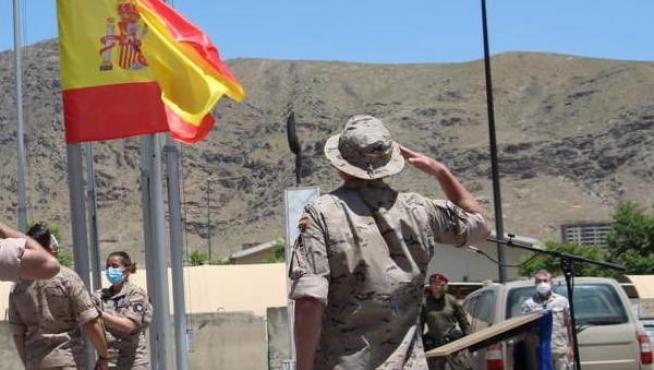 España arría su bandera en Kabul después de 19 años de misión en Afganistán