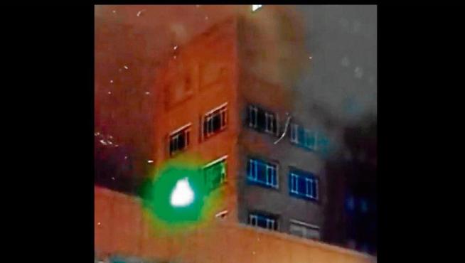 Luces y movimientos sospechosos en una de las plantas del Hospital Miguel Servet, que fue vista por una patrulla del 091 que hacía ronda