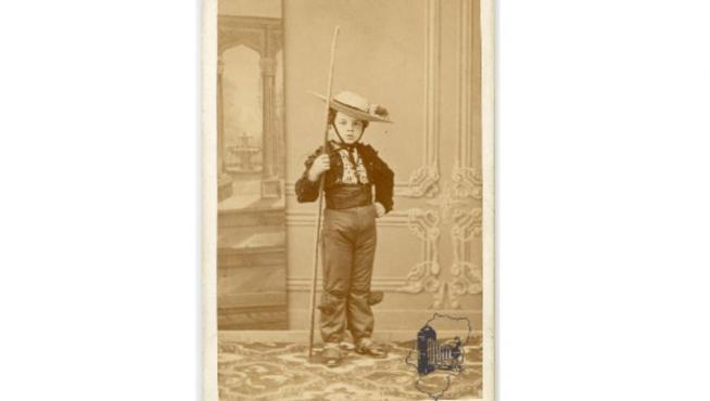 Niño disfrazado de picador