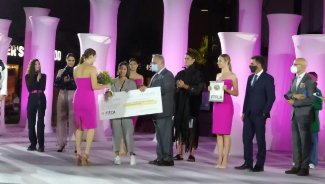 Andreia Santiago, ganadora del certamen de jóvenes diseñadores en la Aragón Fashion Week.