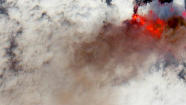 Volcano continues to erupt on the Canary Island of La Palma