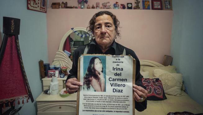 Blanca Nubia Díaz de 58 años, madre de Irina del Carmen Villero Díaz, de 15 años, secuestrada, violada por una decena de paramilitares y asesinada. Bogotá (Colombia), noviembre de 2011.