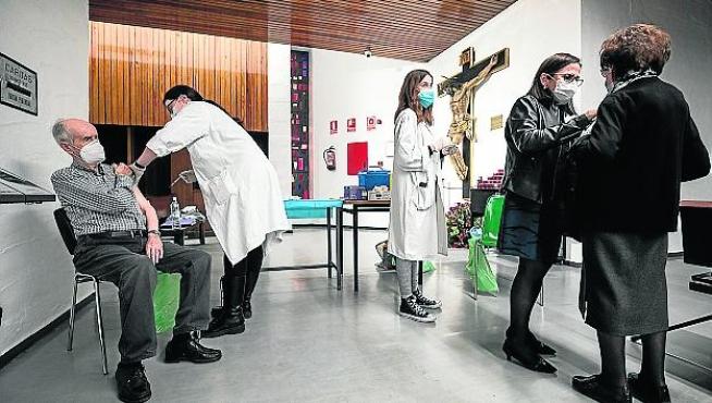 Vacunación en la parroquia del Carmen