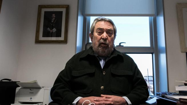 Juan Alberto Belloch, en su despacho de la Audiencia Provincial de Zaragoza.