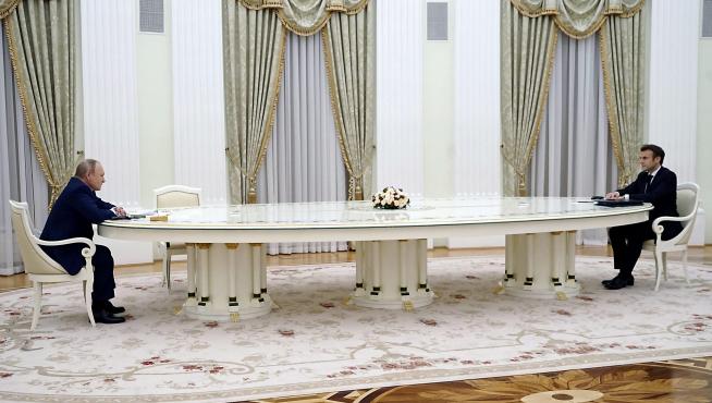 Reunión entre Putin y Macron.