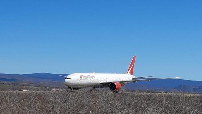 Llegada de uno de los aviones utilizados por compañías rusas al aeropuerto de Teruel