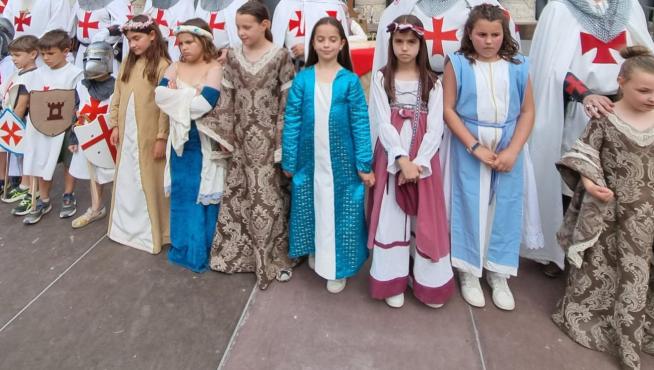 Más de 1.500 personas vistieron trajes de época durante el Homenaje.