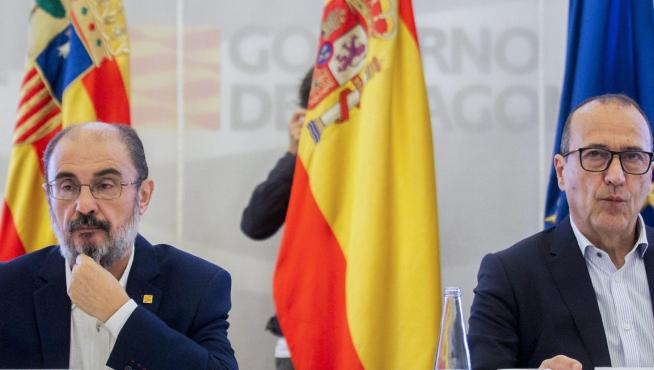 El Presidente de Aragón, Javier Lambán, junto al consejero de Educación, Cultura y Deporte, Felipe Faci.