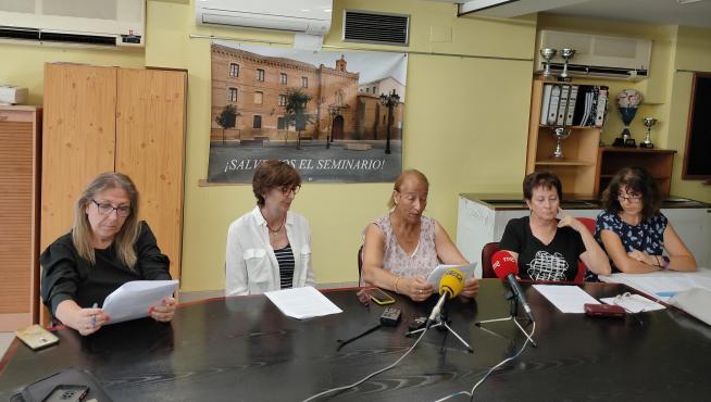 Convocado un segundo abrazo simbólico al Seminario de Huesca contra los derribos