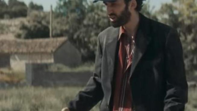 Fotograma del videoclip 'Auburn' de Lomepal