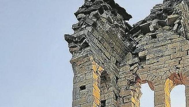 Ruinas de la Torre de Cotón en Murillo de Tou.