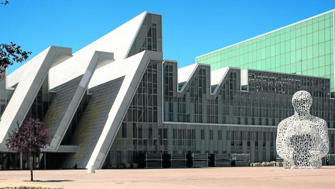 El Palacio de Congresos de la Expo, listo para recibir el Congreso.