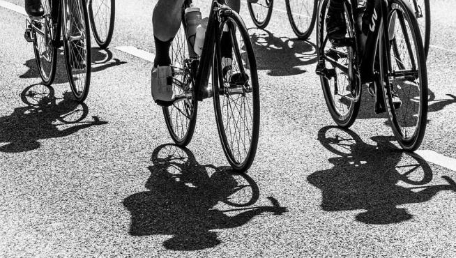 Foto de archivo de ciclistas