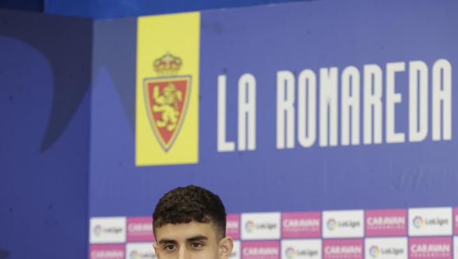 Marcos Luna, en La Romareda, tras su renovación con el Real Zaragoza.