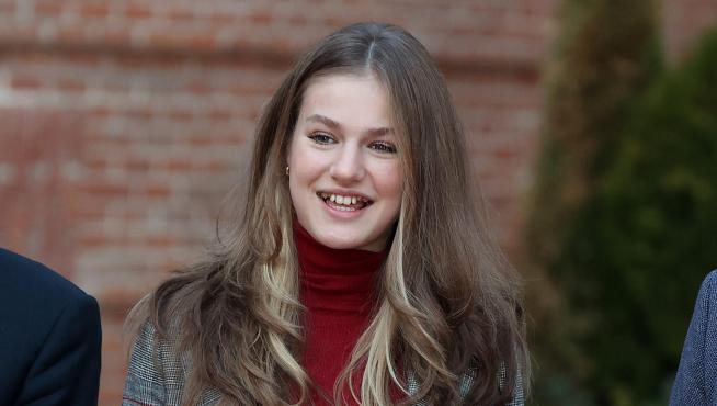 La princesa Leonor visita la Cruz Roja para charlar con jóvenes voluntarios