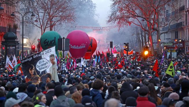 Protestas masivas en Francia contra la reforma de las pensiones del Gobierno
