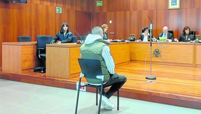El acusado, Mihaita G.G., durante el juicio celebrado en la Audiencia de Zaragoza.